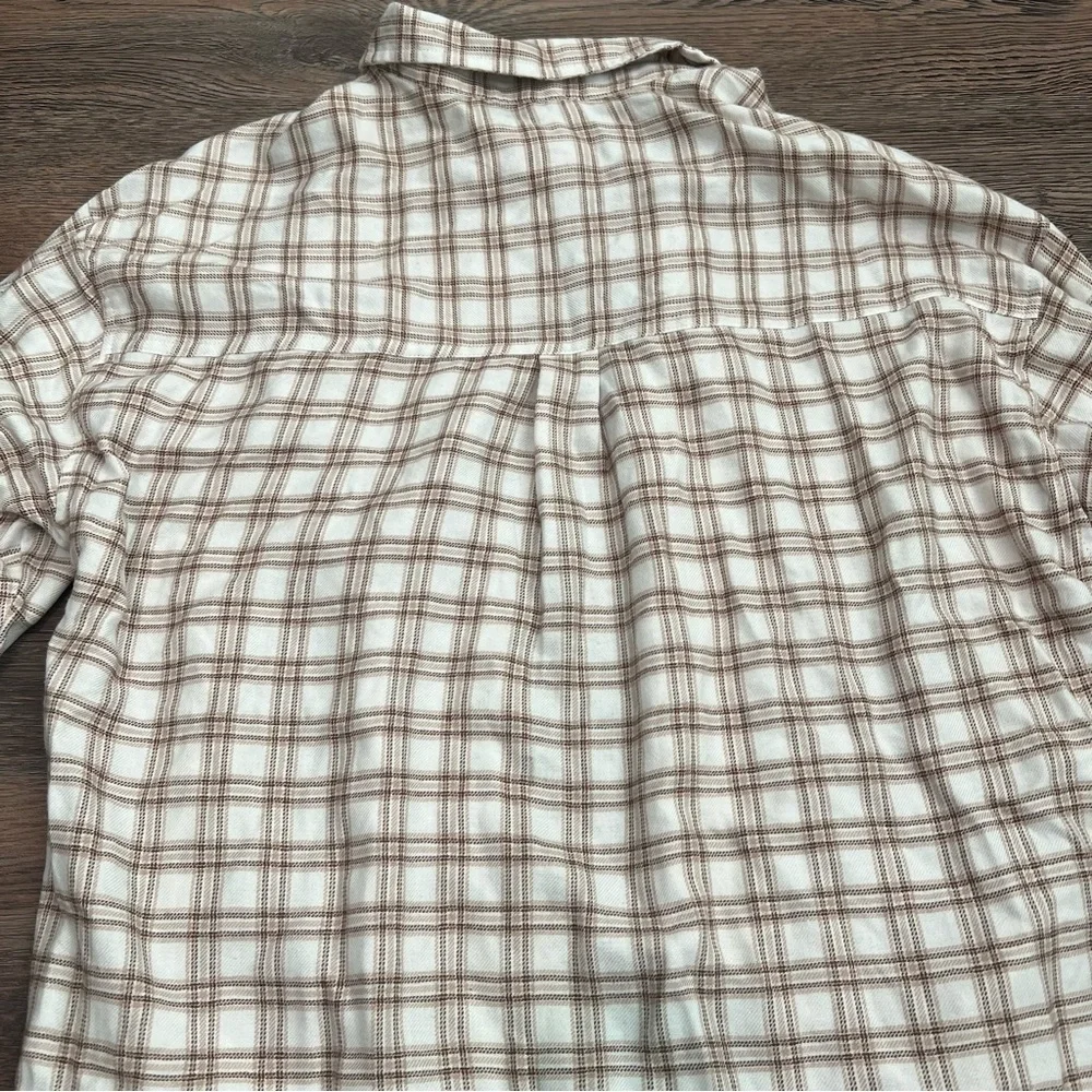 Hollister California button-down blouse in white and brown plaid Medium - Picture 4 of 6